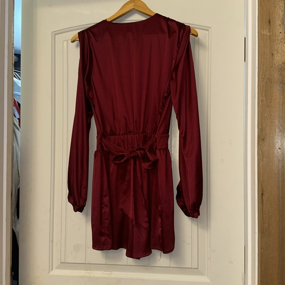 Miss Avenue Slik jumpsuit✨ size: Large  color: Moroon - Picture 2 of 2